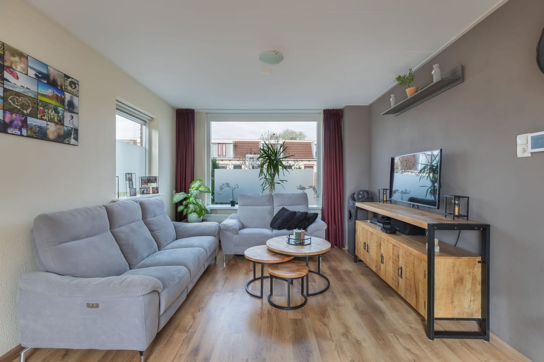 Photo 16 of Professor Camperstraat 2