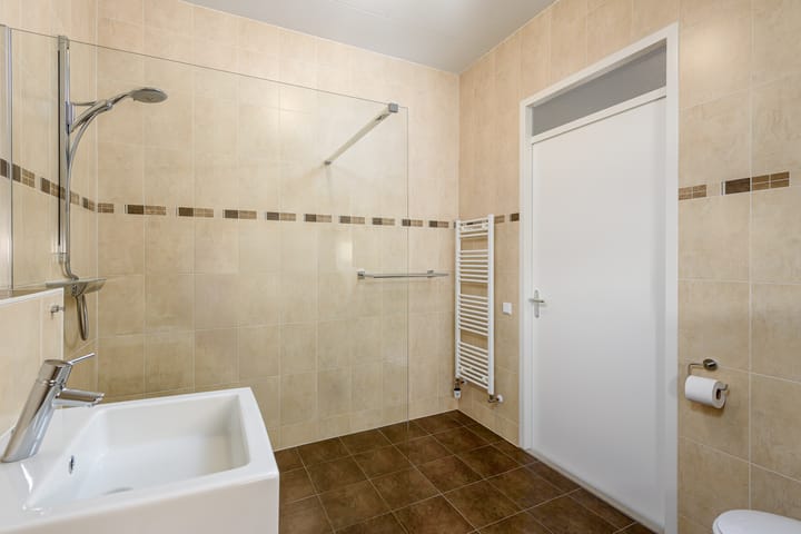 Foto 38 van Donderdagstraat 21