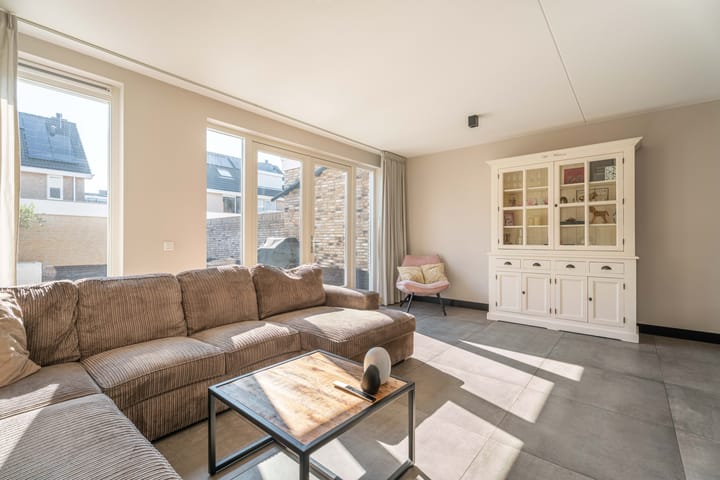 Foto 4 van De Ruijterstraat 35