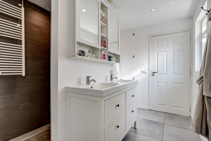 Foto 32 van Voorstraat 77-B