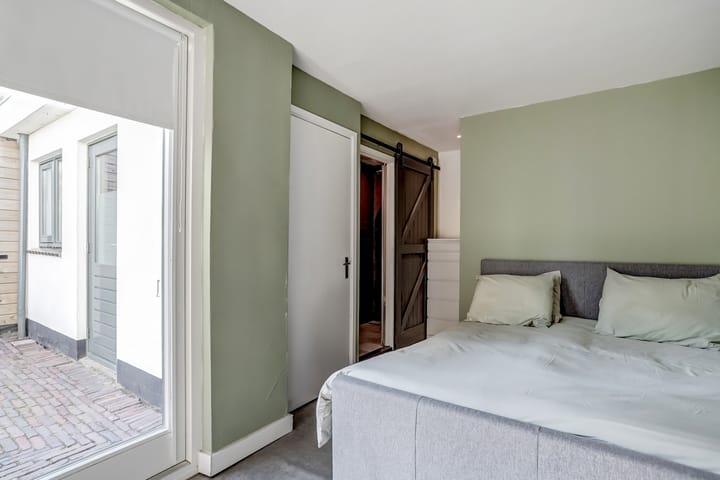 Foto 36 van Voorstraat 77-B