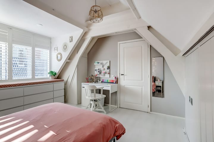 Foto 43 van Voorstraat 77-B