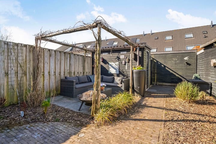 Foto 32 van Den Uylstraat 44