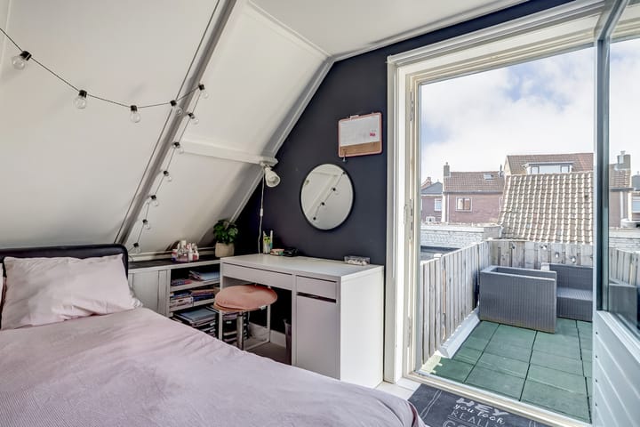 Foto 49 van Voorstraat 77-B