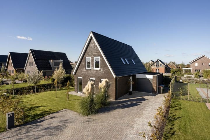 Photo 12 of Leeuwerik 23