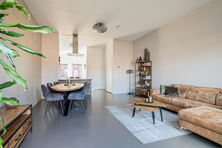 Foto 12 van Laurierplein 40