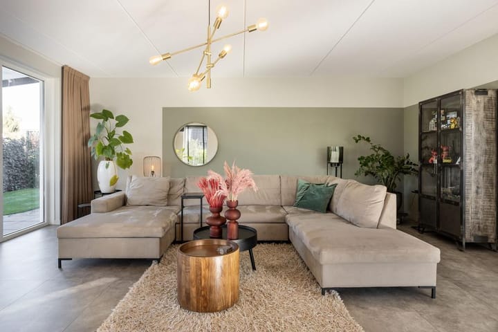 Photo 21 of Leeuwerik 23