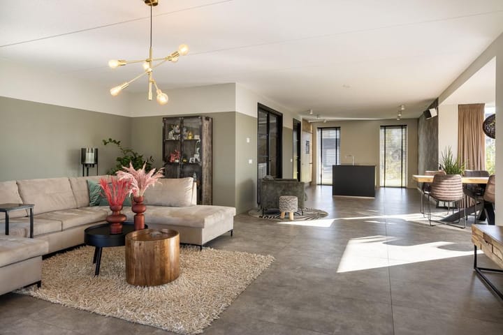 Photo 25 of Leeuwerik 23