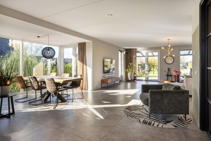 Photo 31 of Leeuwerik 23