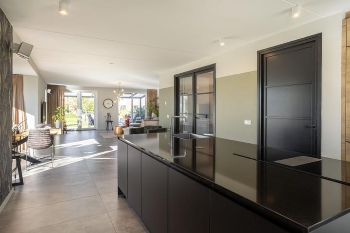 Photo 38 of Leeuwerik 23