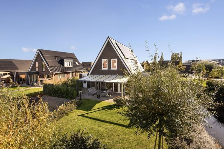 Photo 57 of Leeuwerik 23