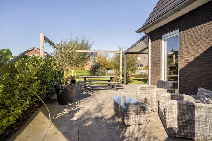 Photo 65 of Leeuwerik 23