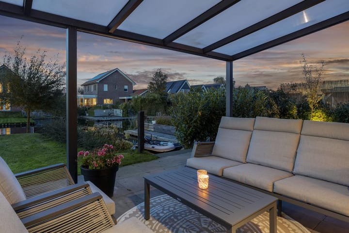 Photo 76 of Leeuwerik 23