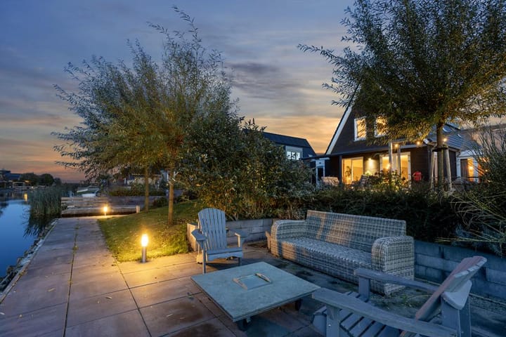 Photo 83 of Leeuwerik 23