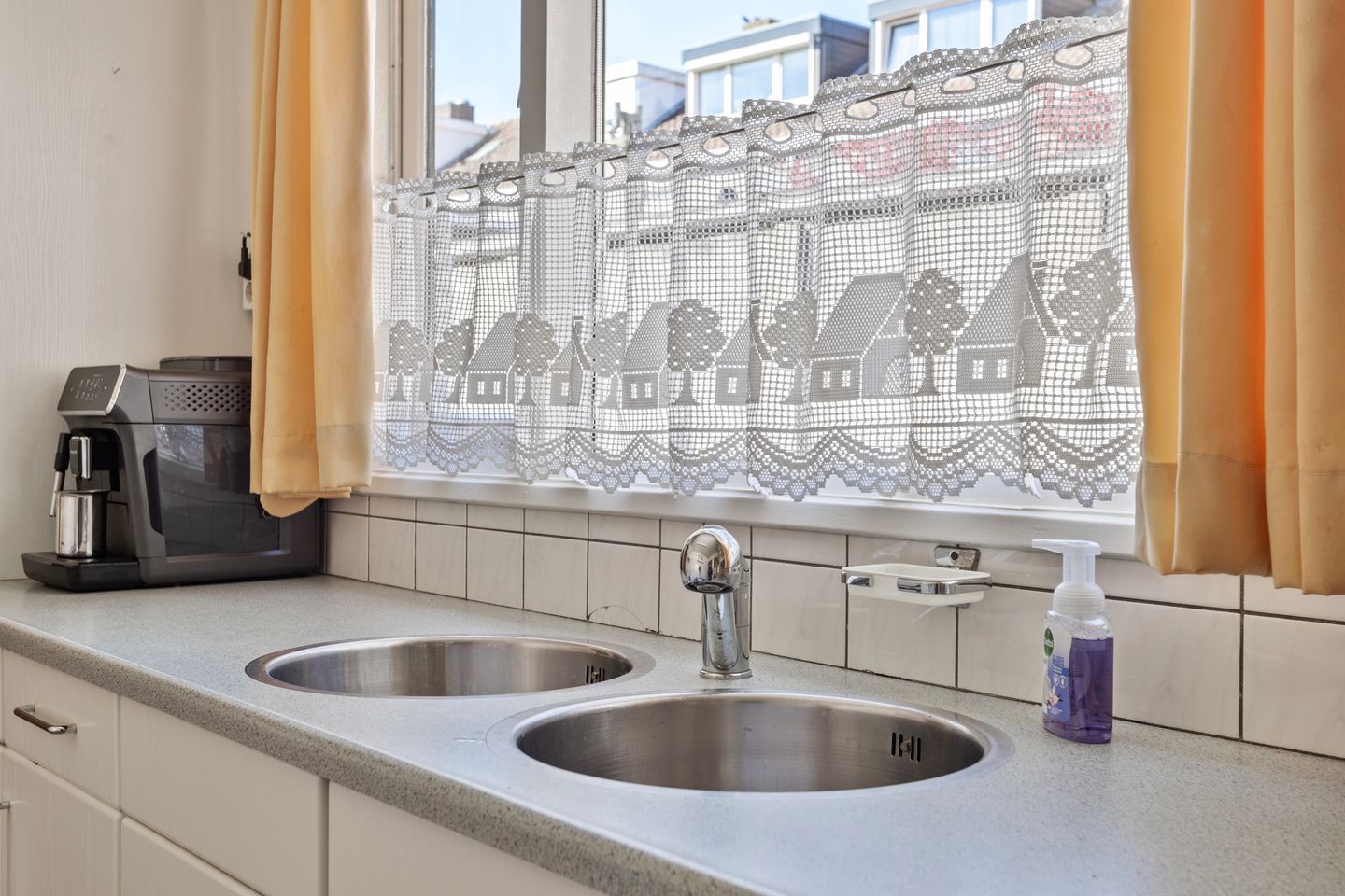 Foto 10 van Pironstraat 44