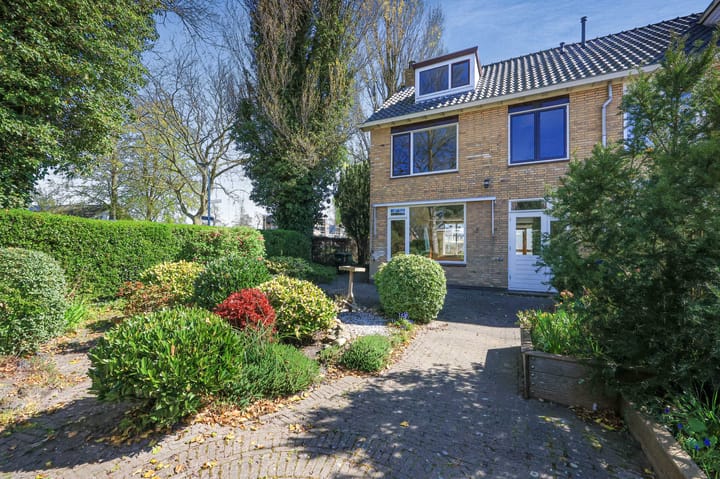 Foto 1 van Ruimtevaartlaan 2