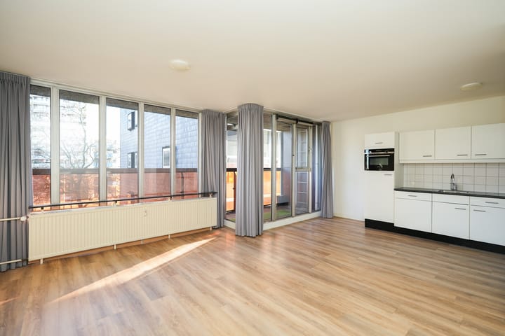 Foto 8 van Burg. Hustinxstraat 194