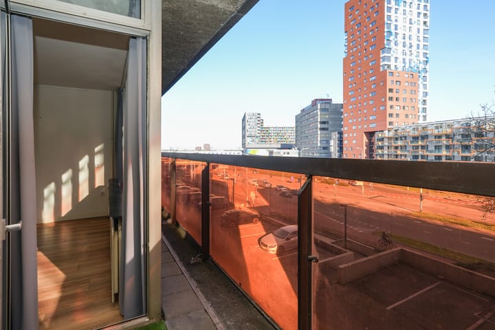 Foto 16 van Burg. Hustinxstraat 194