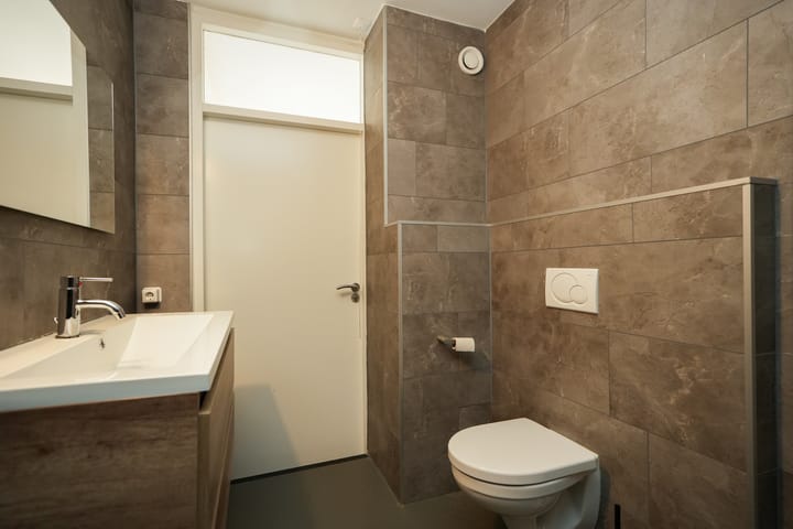 Foto 24 van Burg. Hustinxstraat 194