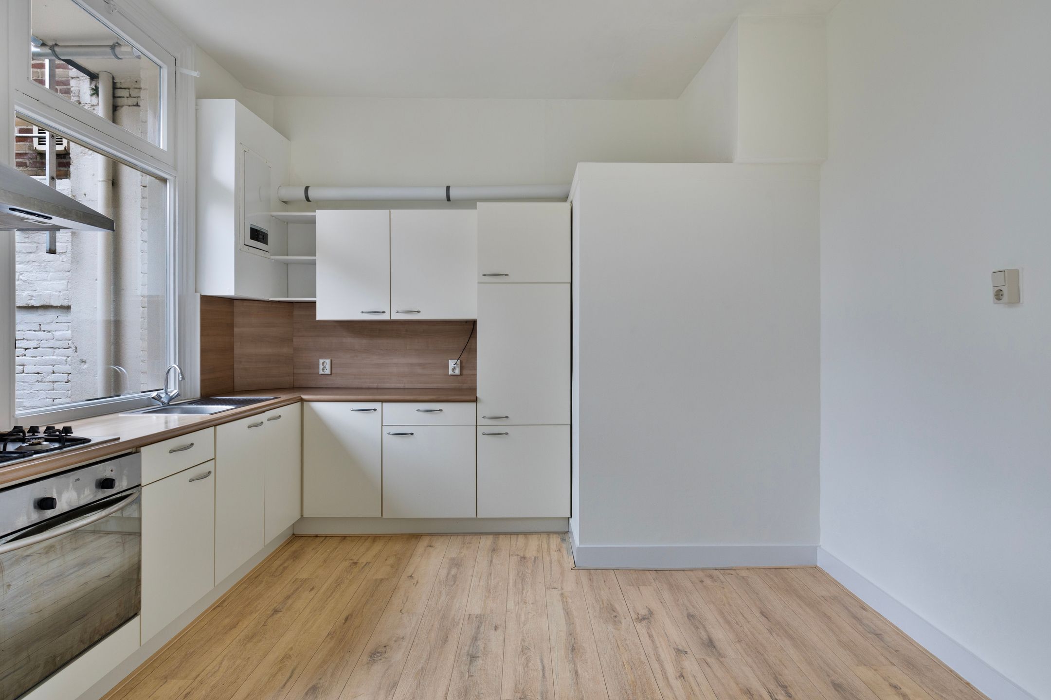 Photo 9 of de Ruyterstraat 205