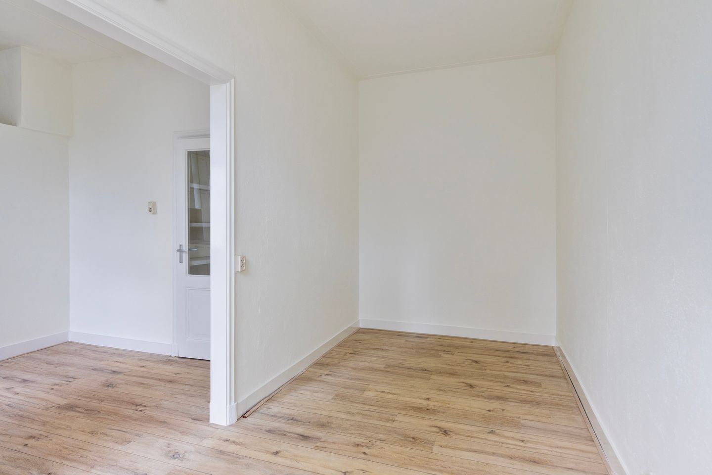 Photo 14 of de Ruyterstraat 205