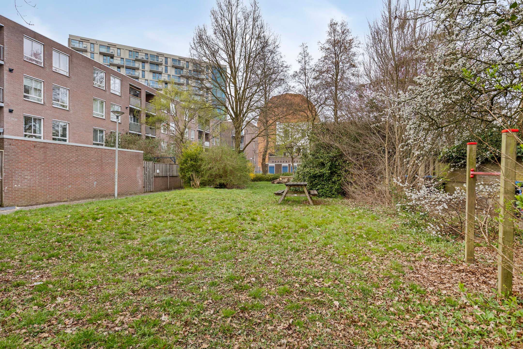 Photo 30 of de Ruyterstraat 205