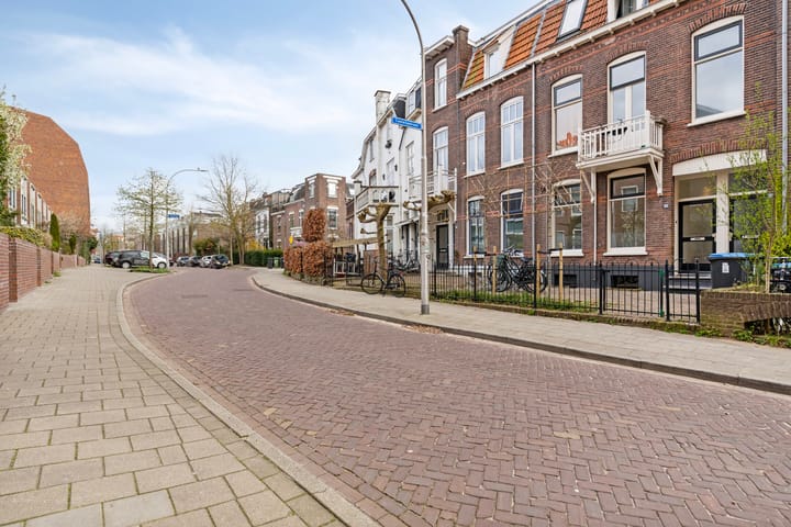 Foto 31 van de Ruyterstraat 205