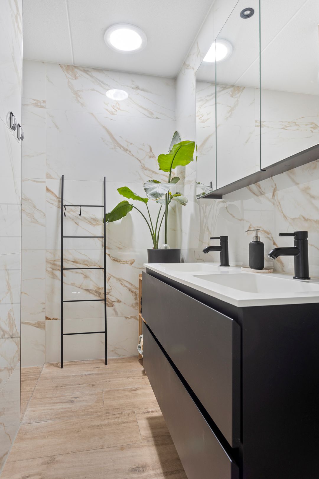 Foto 23 van Kobusweg 29