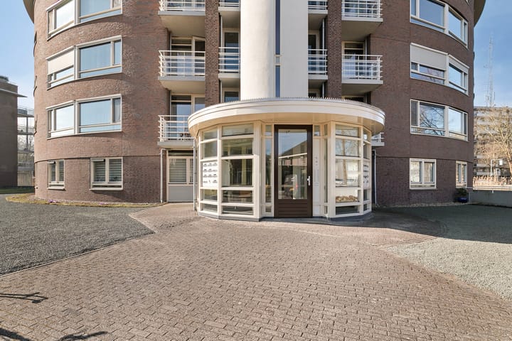 Foto 8 van Raesbergenstraat 89