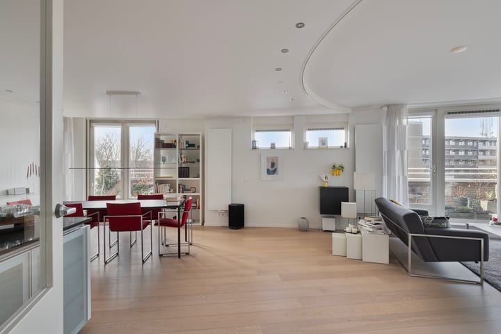 Foto 14 van Raesbergenstraat 89