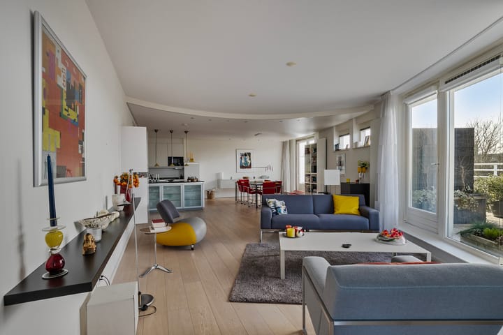 Foto 18 van Raesbergenstraat 89