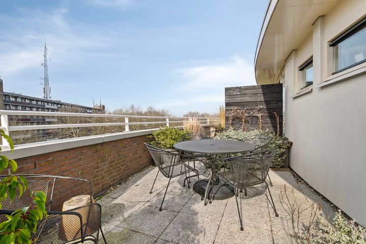 Foto 31 van Raesbergenstraat 89