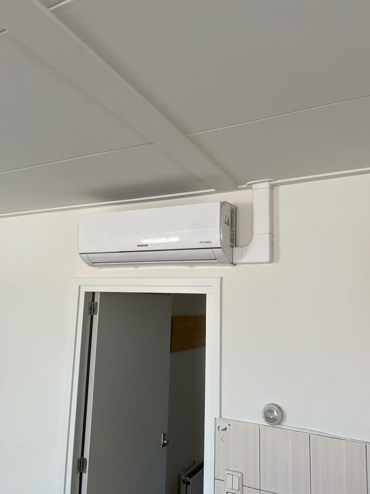 Photo 5 of Van Limburg Stirumstraat 30-B