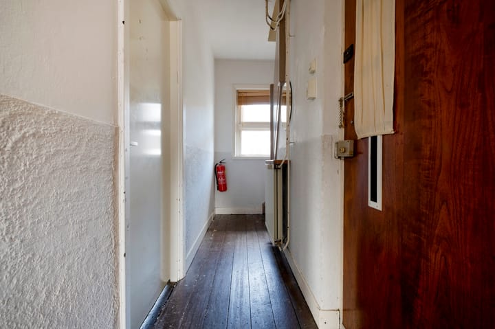 Foto 22 van Warmoesstraat 31-A