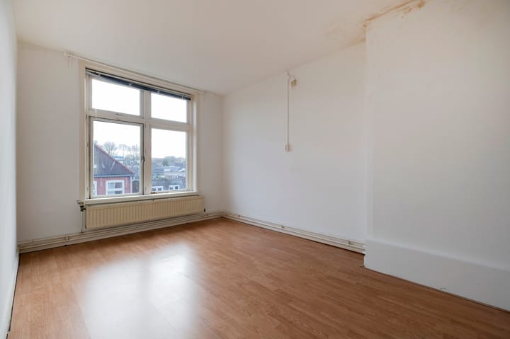 Foto 30 van Warmoesstraat 31-A