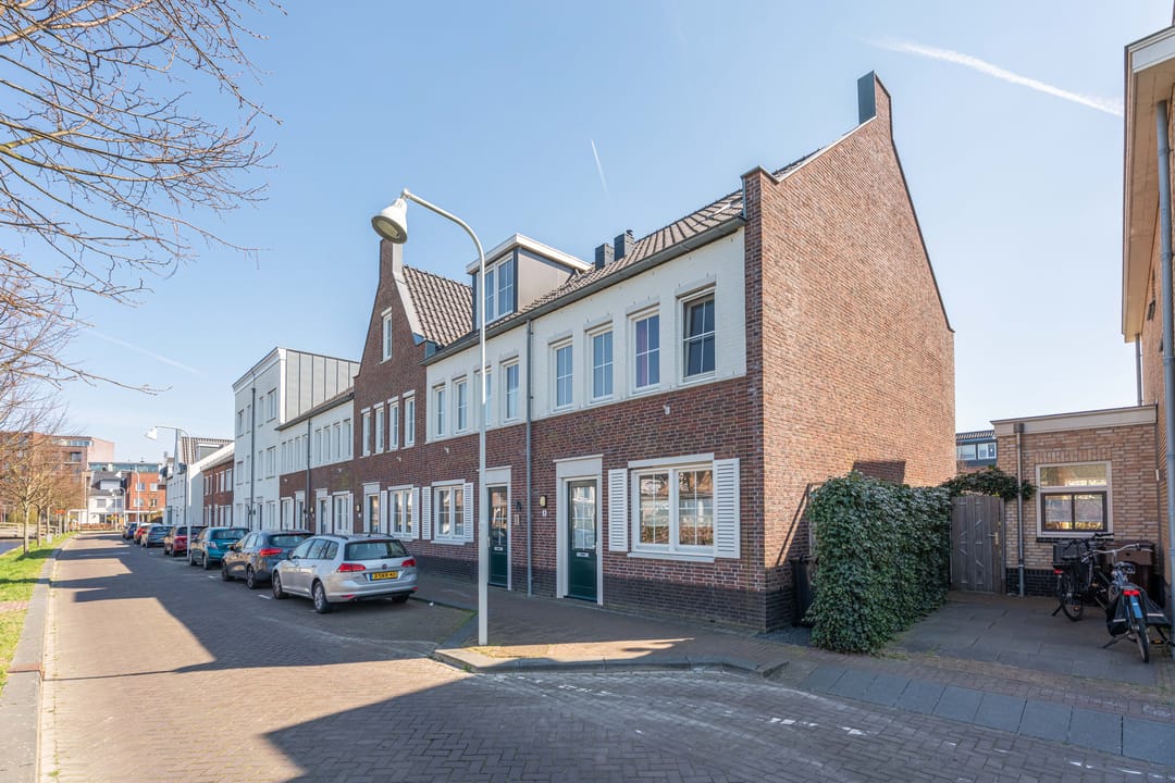 Foto 2 van Twee Gezusters 8