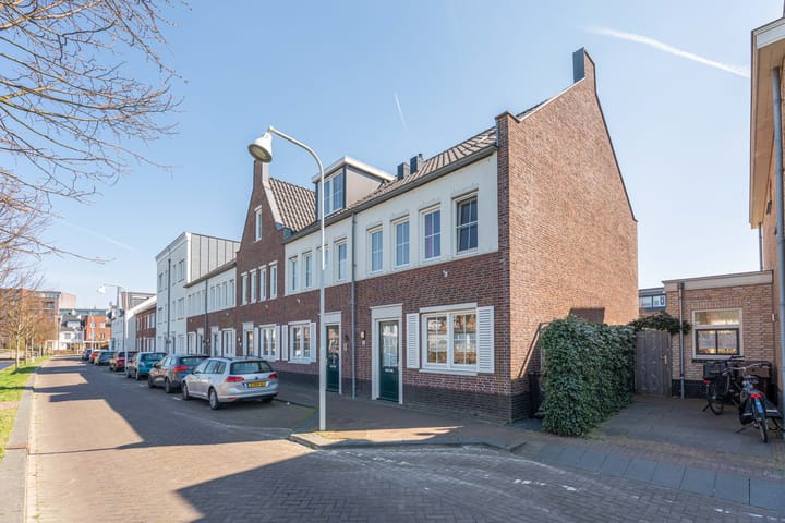 Foto 2 van Twee Gezusters 8