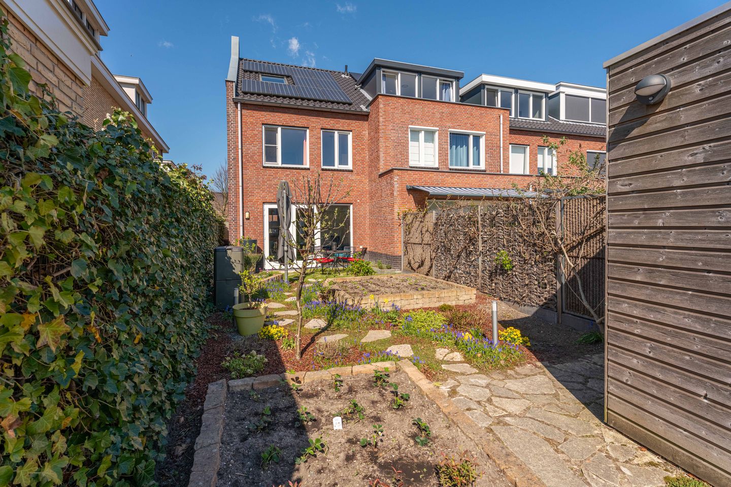 Foto 25 van Twee Gezusters 8