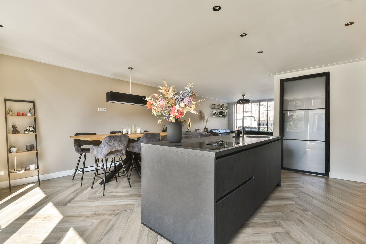 Foto 14 van Mascagnistraat 11