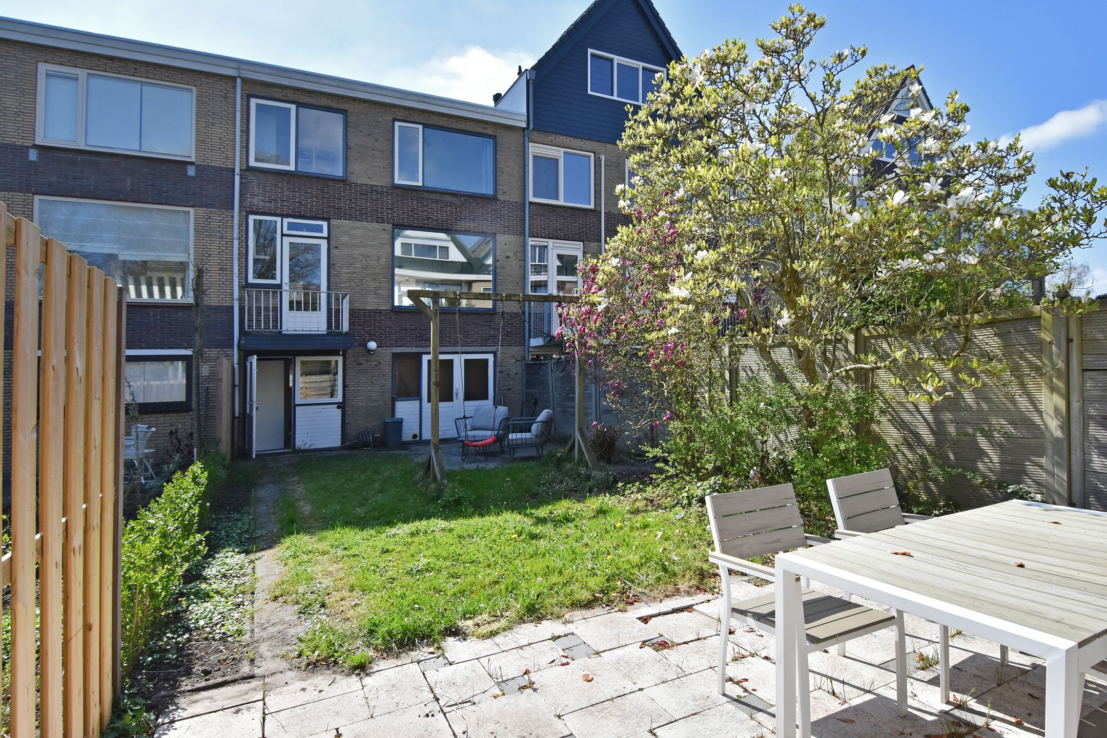 Photo 3 of van Naeldwijcklaan 89