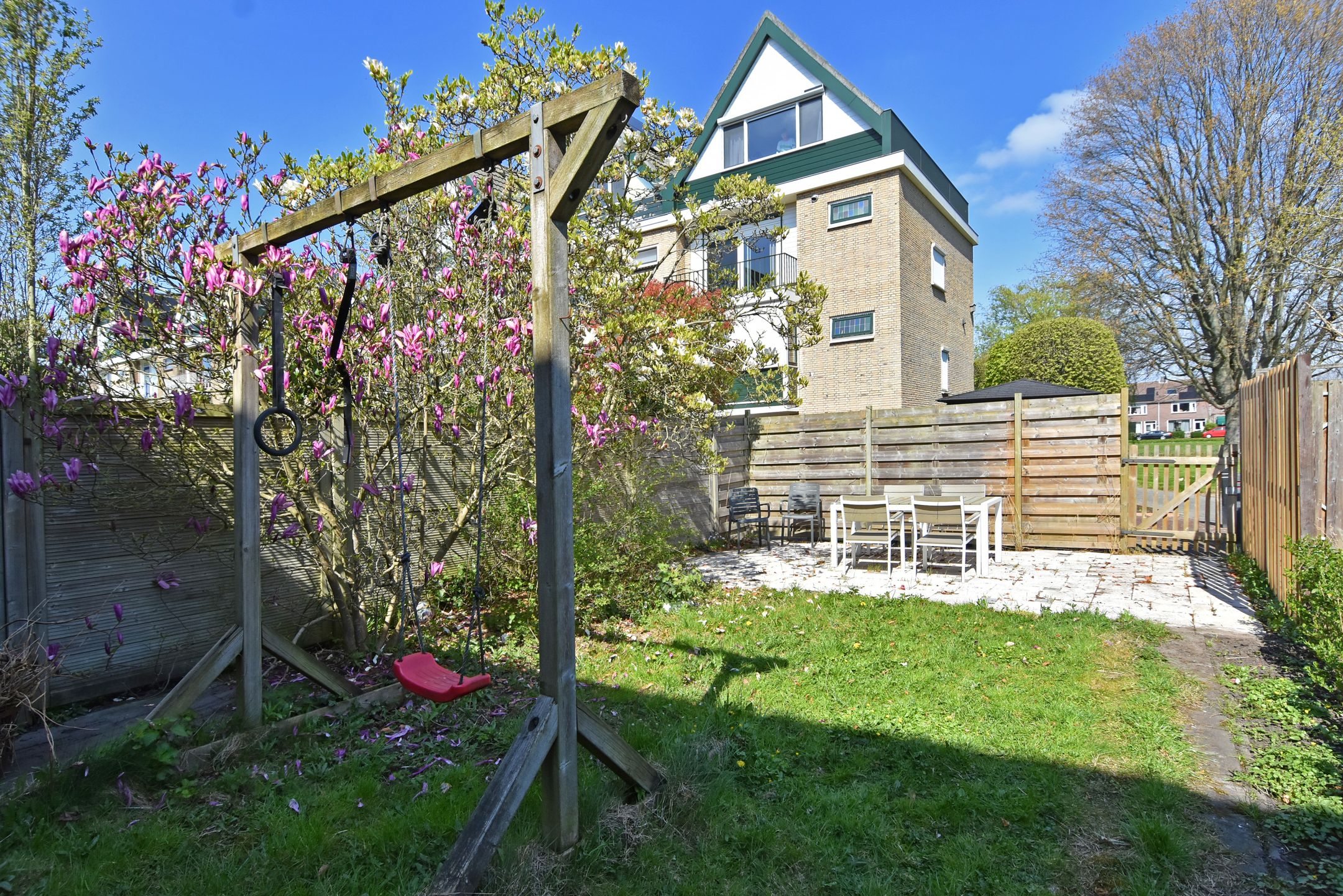 Photo 12 of van Naeldwijcklaan 89