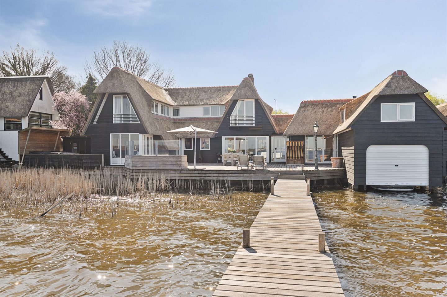 Foto 34 van Nieuw-Loosdrechtsedijk 260