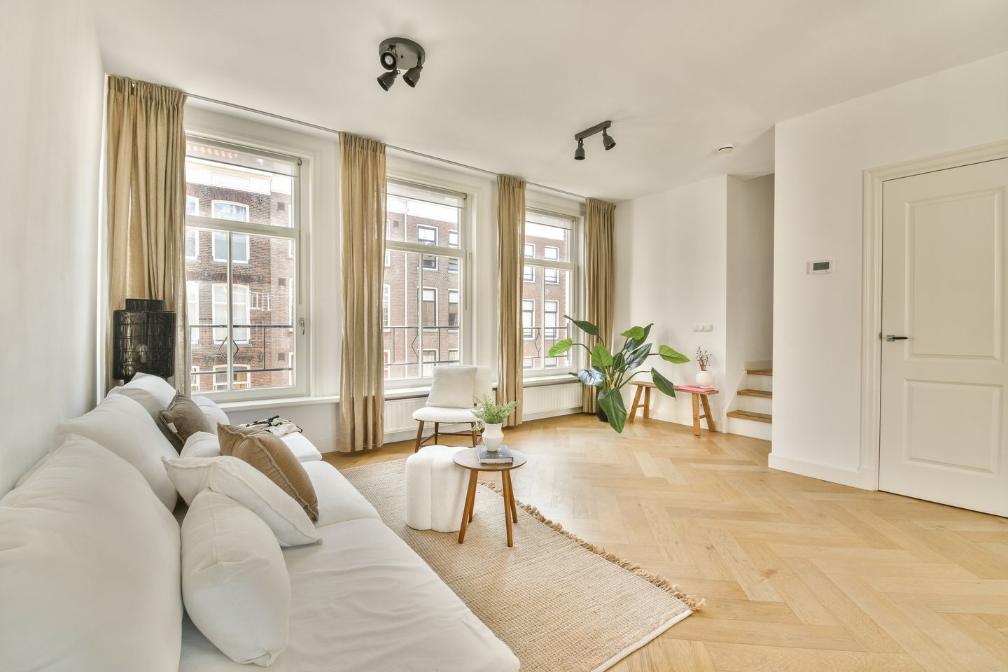 Photo 5 of Da Costastraat 110-C