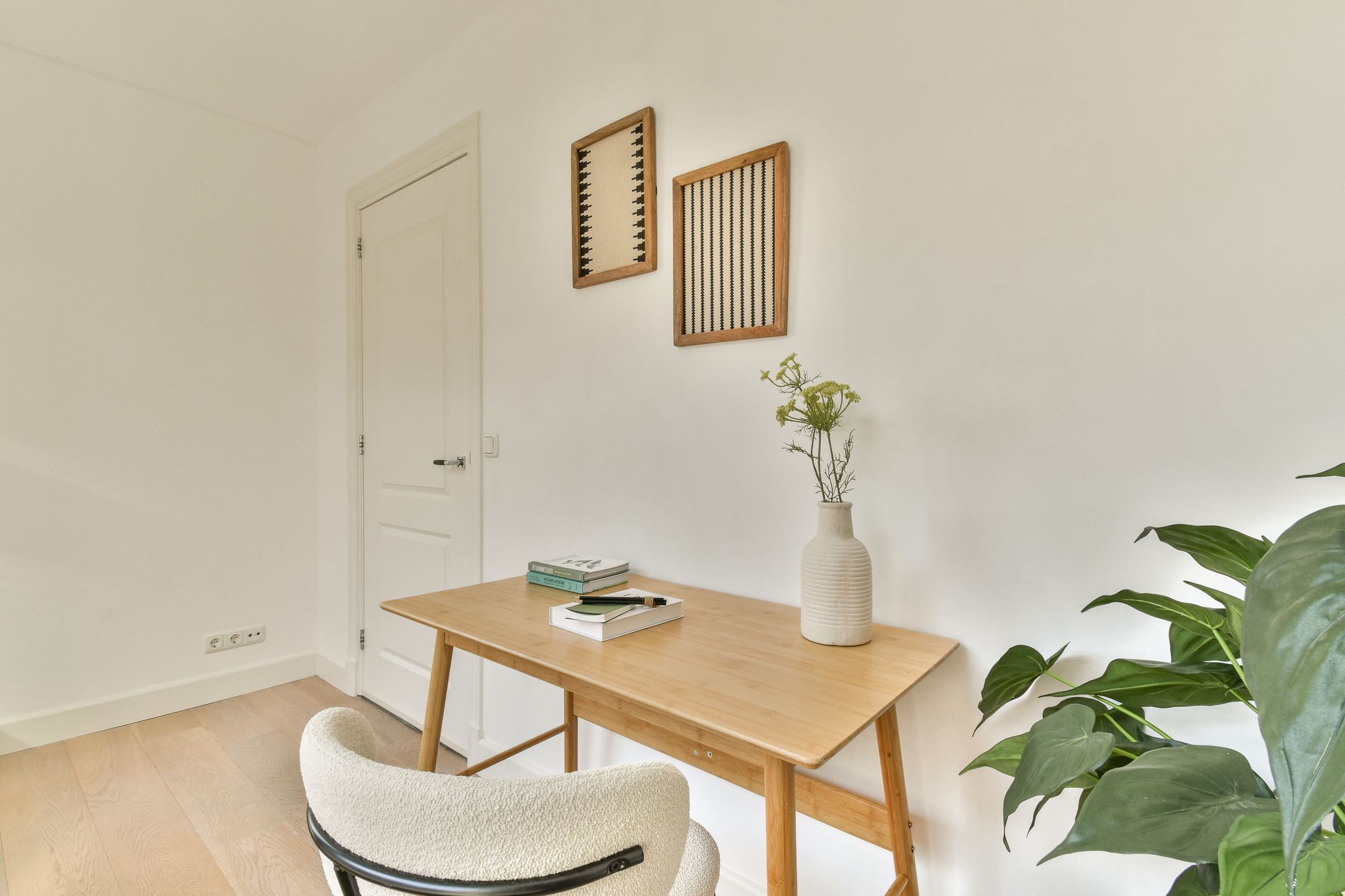 Photo 15 of Da Costastraat 110-C