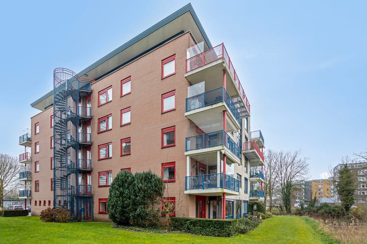 Foto 2 van Hobbemakade 466