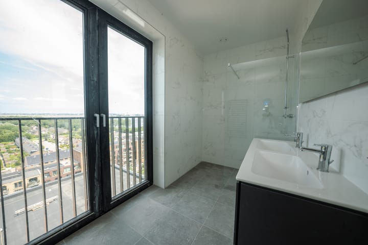 Foto 18 van Niemeyerstraat 277