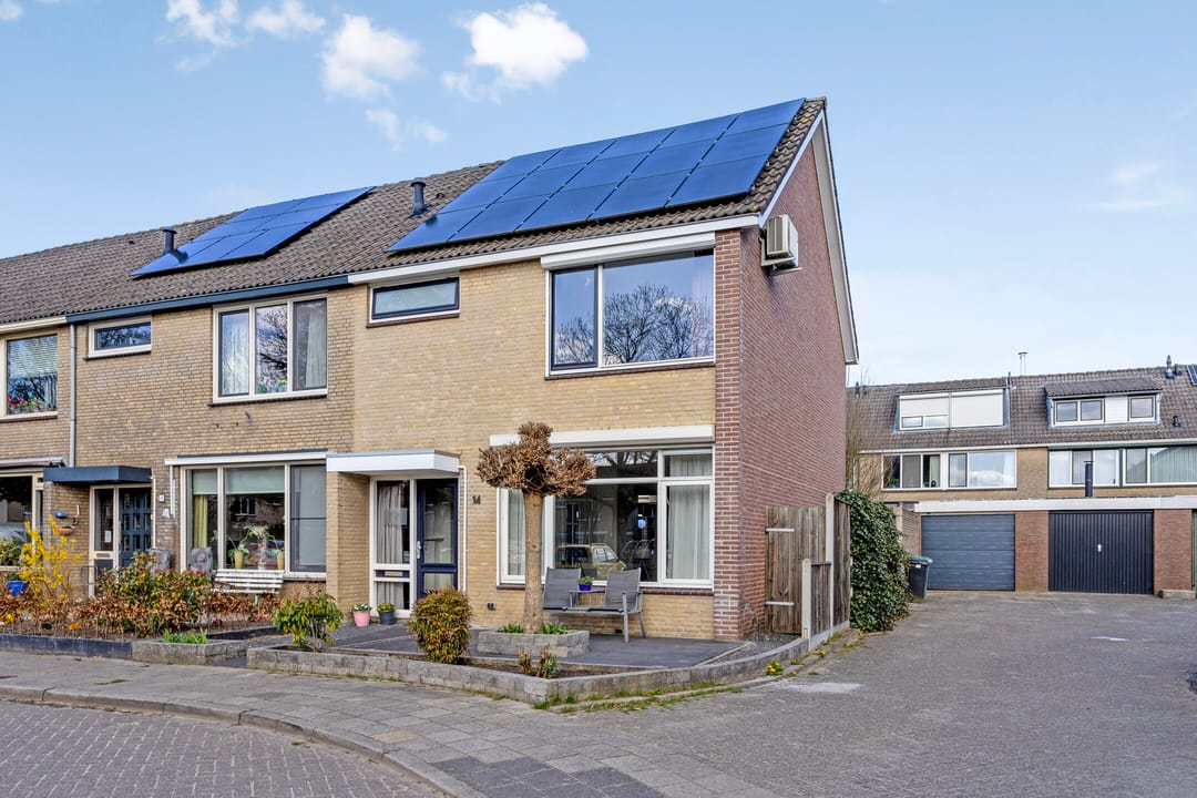 Photo 1 of Zwaluwstraat 14