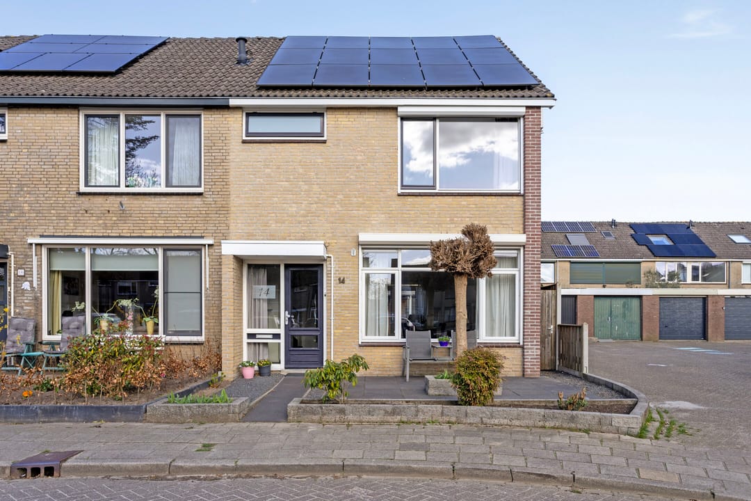 Photo 2 of Zwaluwstraat 14