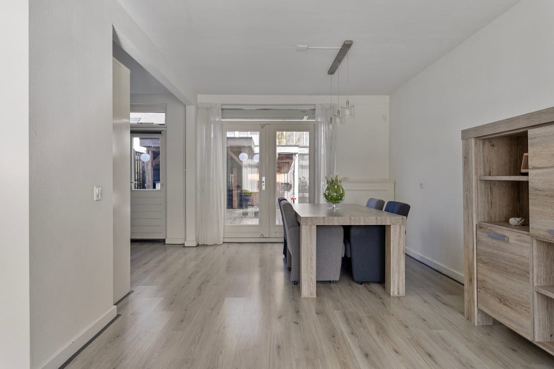 Photo 8 of Zwaluwstraat 14