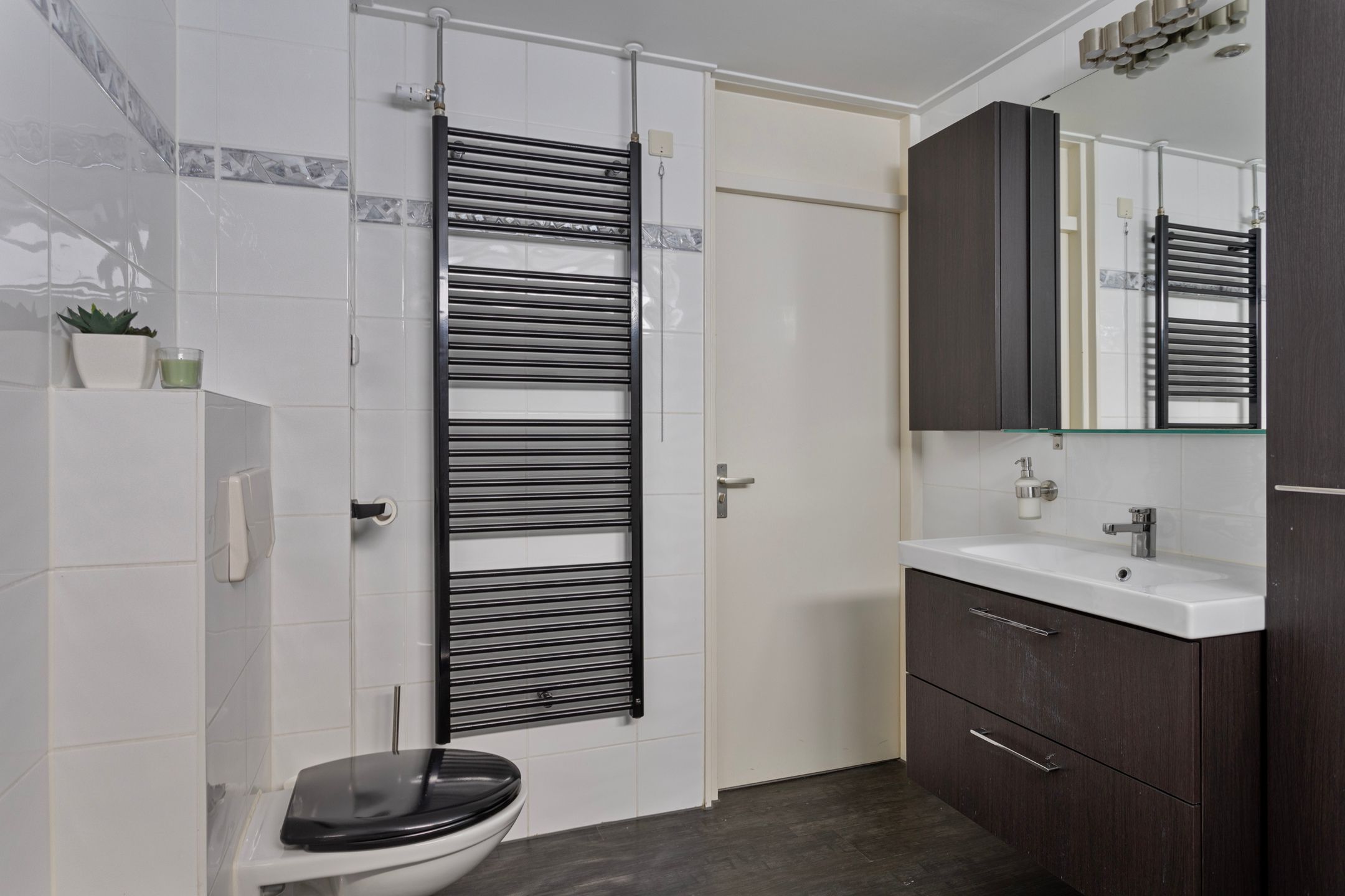 Photo 15 of Zwaluwstraat 14